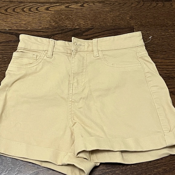 Ardene- tan jean shorts - Picture 1 of 3